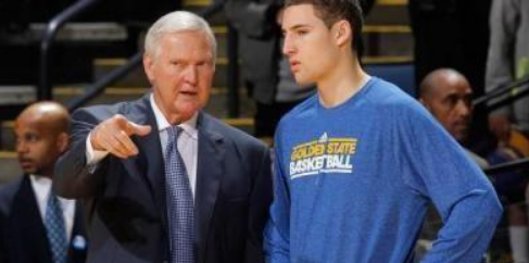 鲁尼：范尼曾因感受到将被我和C罗取代，沮丧到离开训练场（鲁尼回忆：范尼因担心被我与C罗取代，郁闷离开训练场）