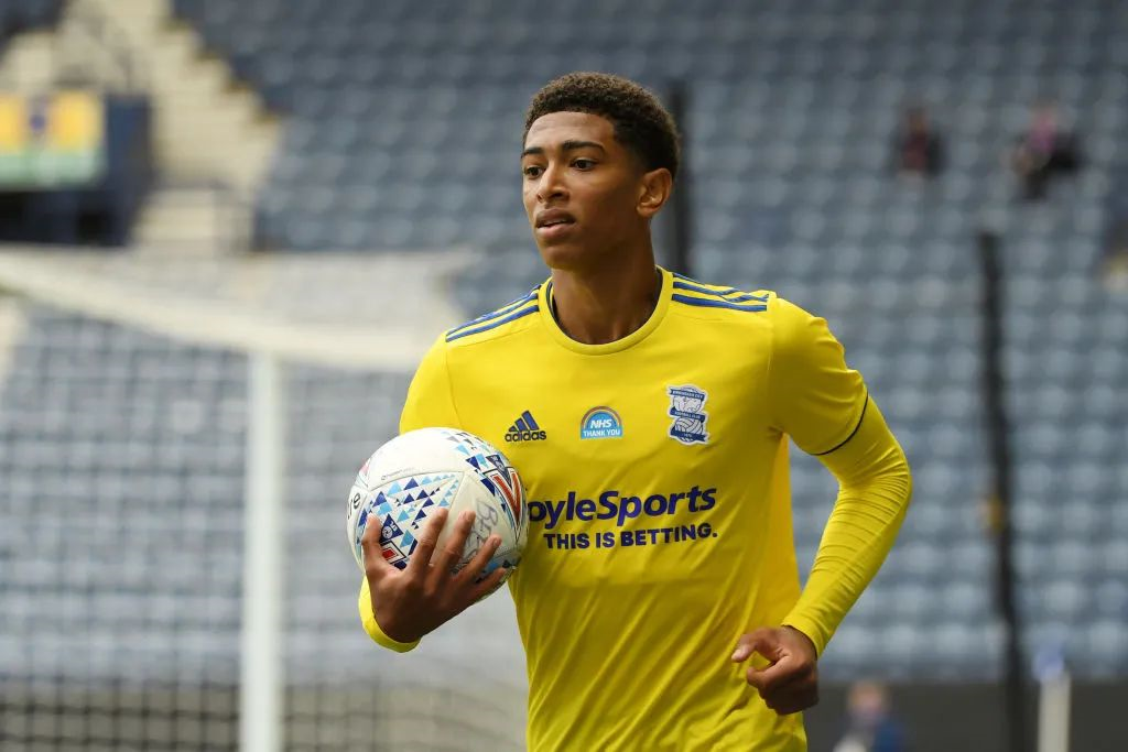 抢人！前阿根廷主帅：我用了一场友谊赛阻止梅西替西班牙效力（前阿根廷主帅自述：一场友谊赛让梅西彻底无缘西班牙队）