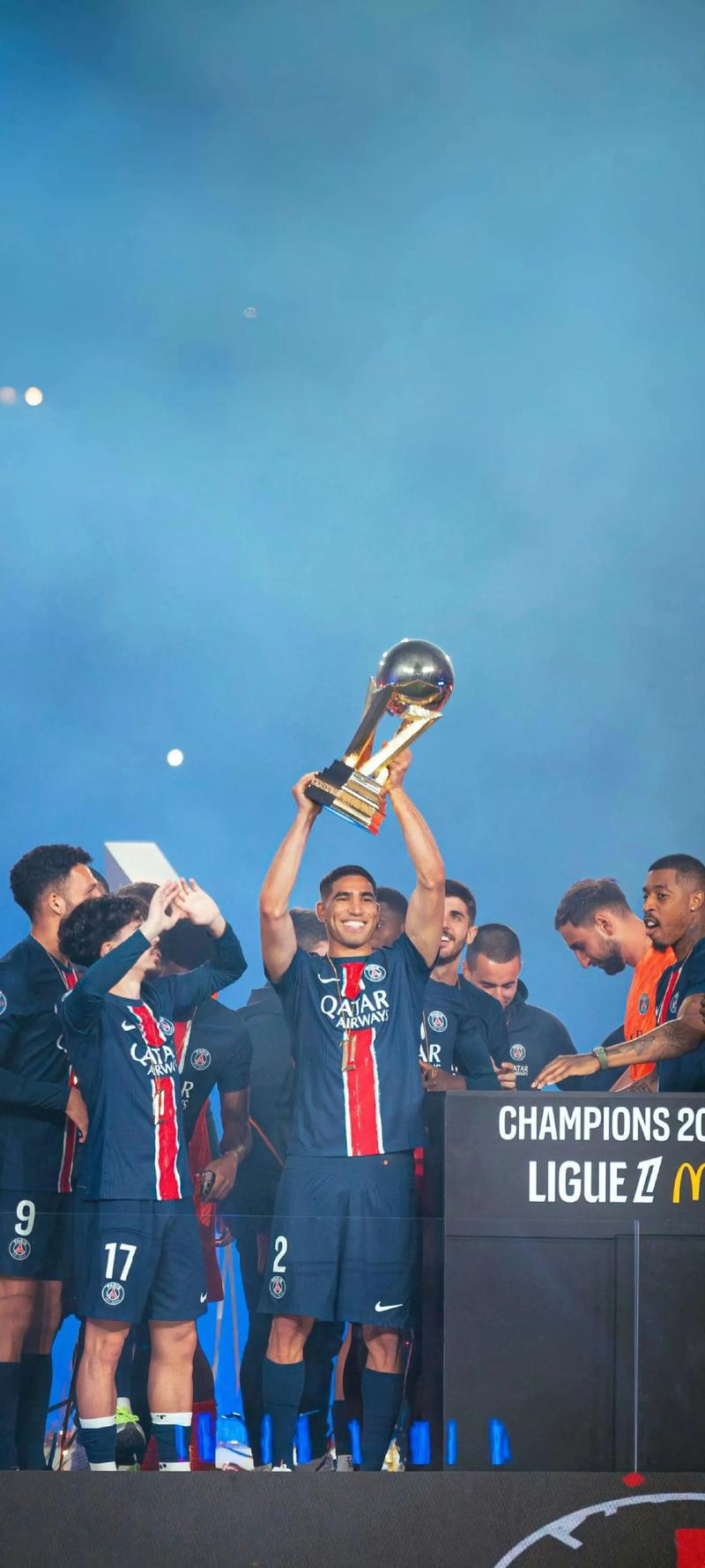 韩国小组赛表现相当强势（韩国在小组赛中展现压倒性优势）