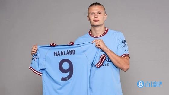 太阳报：英乙球迷朝对方门将扔椅子，被球队主帅严厉批评（《太阳报》：英乙球迷向对方门将掷椅，本队主帅怒批此举）