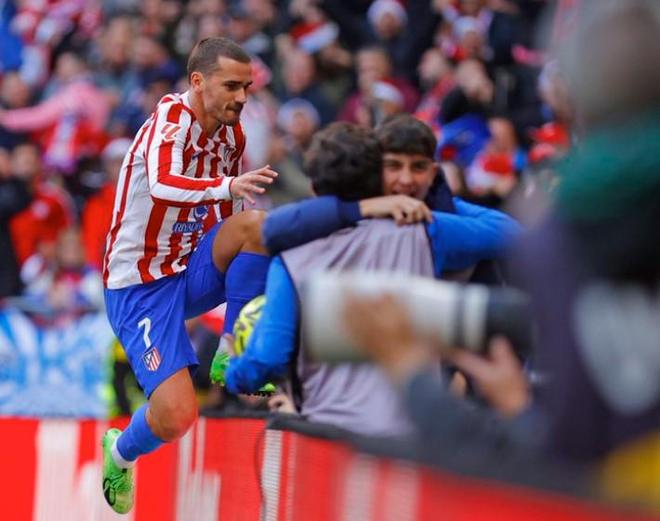 明年征战中超？黄希扬：没考虑那么多，得跟铜梁龙进一步沟通（谈明年征战中超，黄希扬：尚未多想，仍需与铜梁龙进一步沟通）