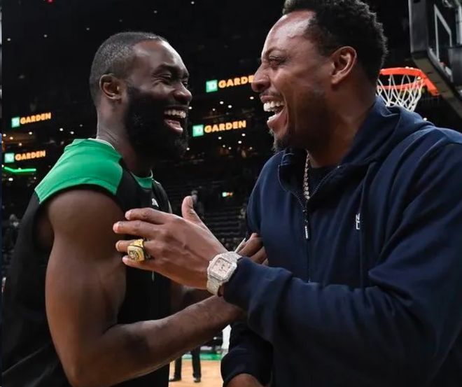 NBA球员交易及赛季影响分析（NBA交易动向与赛季格局解读）