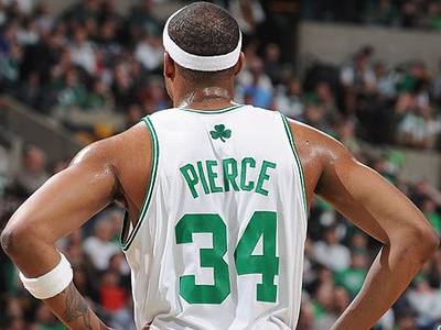 西甲：皇马客场2-2战平比利亚雷亚尔（西甲：皇马客场2-2与比利亚雷亚尔握手言和）