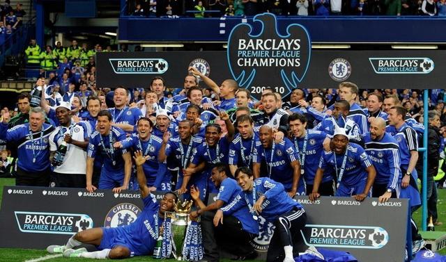 梅西杯进入决胜阶段：河床和切尔西在第三轮中引人注目，梅西在旁观看（梅西杯迎来决战期：第三轮河床与切尔西表现抢眼，梅西场边观战）