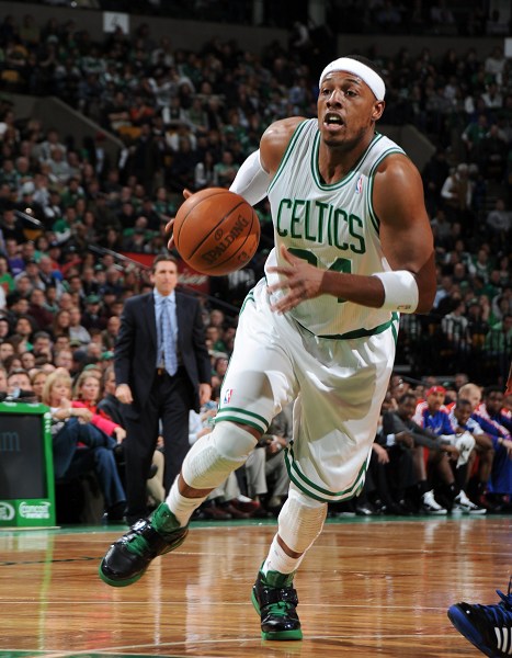 意媒：米兰和切尔西关注雷恩18岁高中锋梅特（意媒：米兰、切尔西盯上雷恩18岁高大型中锋梅特）